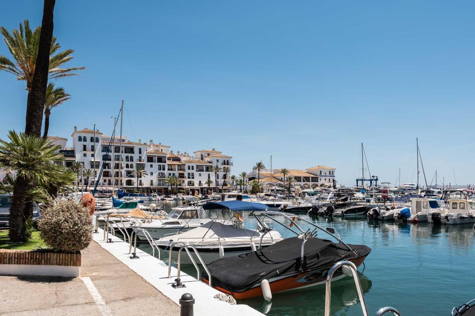Casa Luz Stylish Andalucian 4 Persons Apartment Castillo de Sabinillas